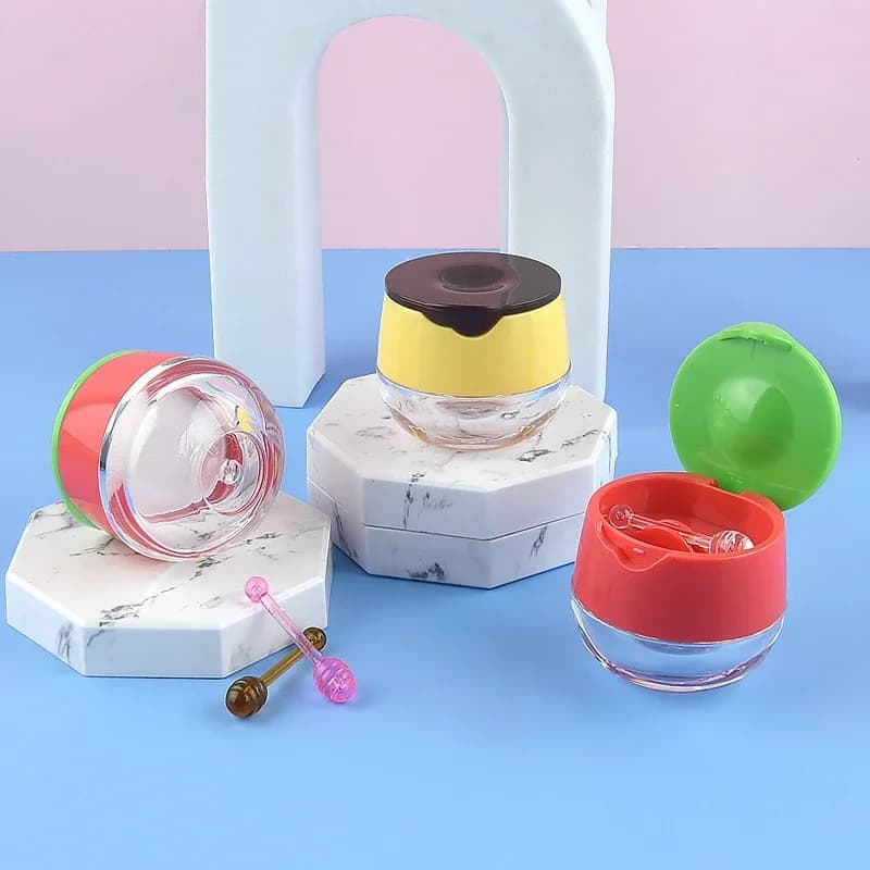 Frasco de plástico con forma de concha para guardar mascarilla labial, tarro de brillo, caja humectante con cuchara, color rojo, vacío, 6g,