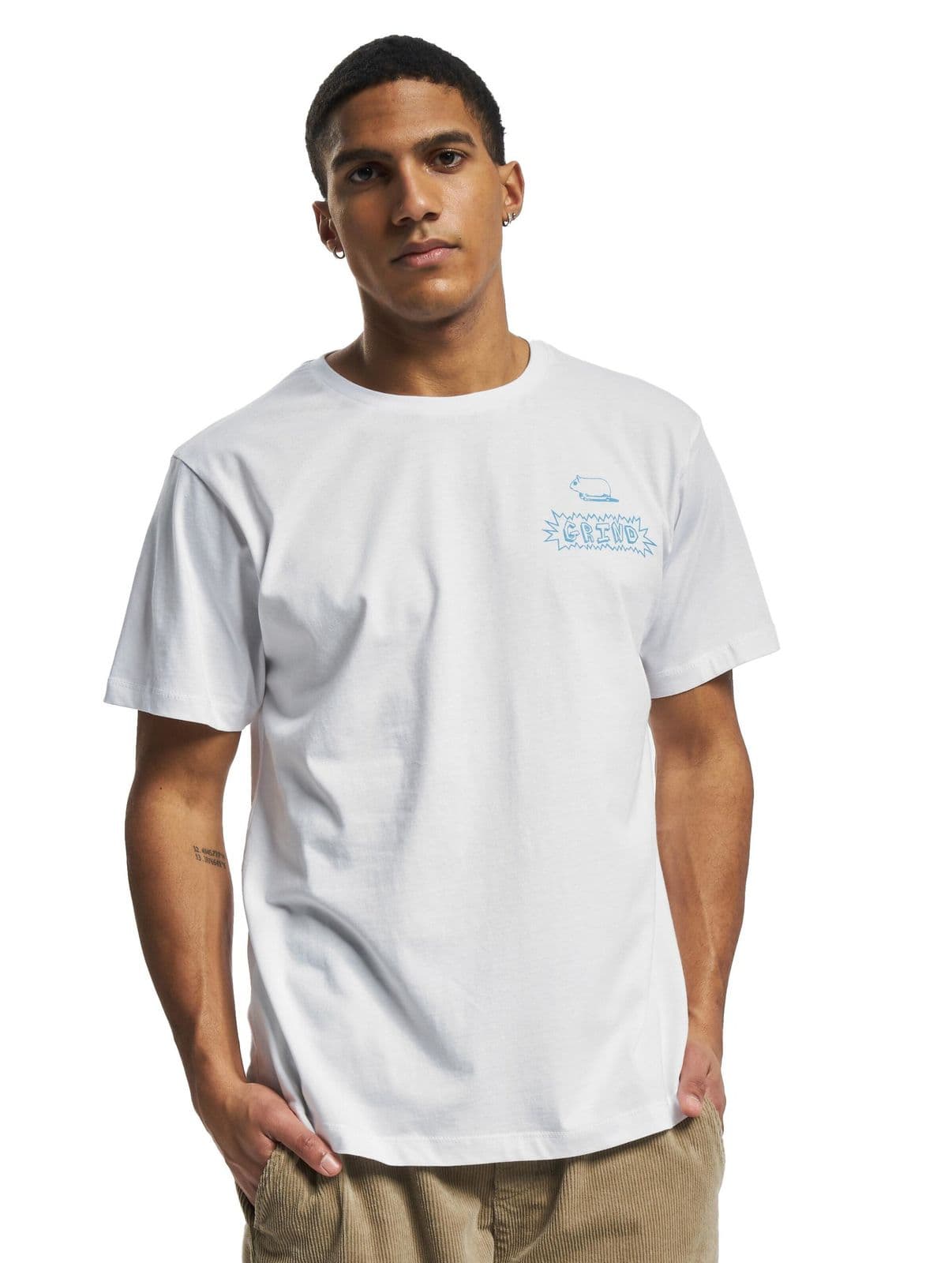 Camiseta blanca con cuello redondo de hámster de GRIND Inc.